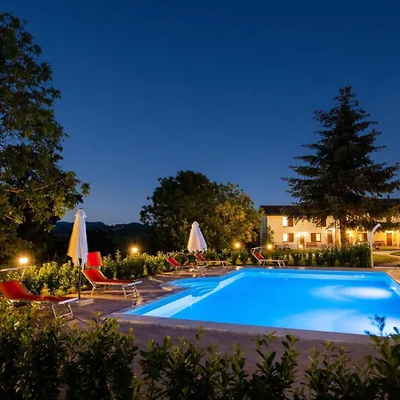 Amazing In With Shared Pool Apartment *